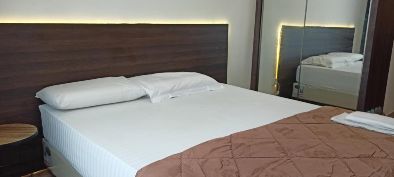 Sleeprest @ Pollux Habibie Apartment Batam Екстериор снимка